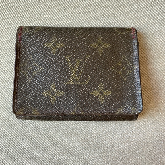 80%OFF Authentic Louis Vuitton
BUSINESS CARD HOLDER
Monogram M62920 DC/
CA0020 - Picture 1 of 9